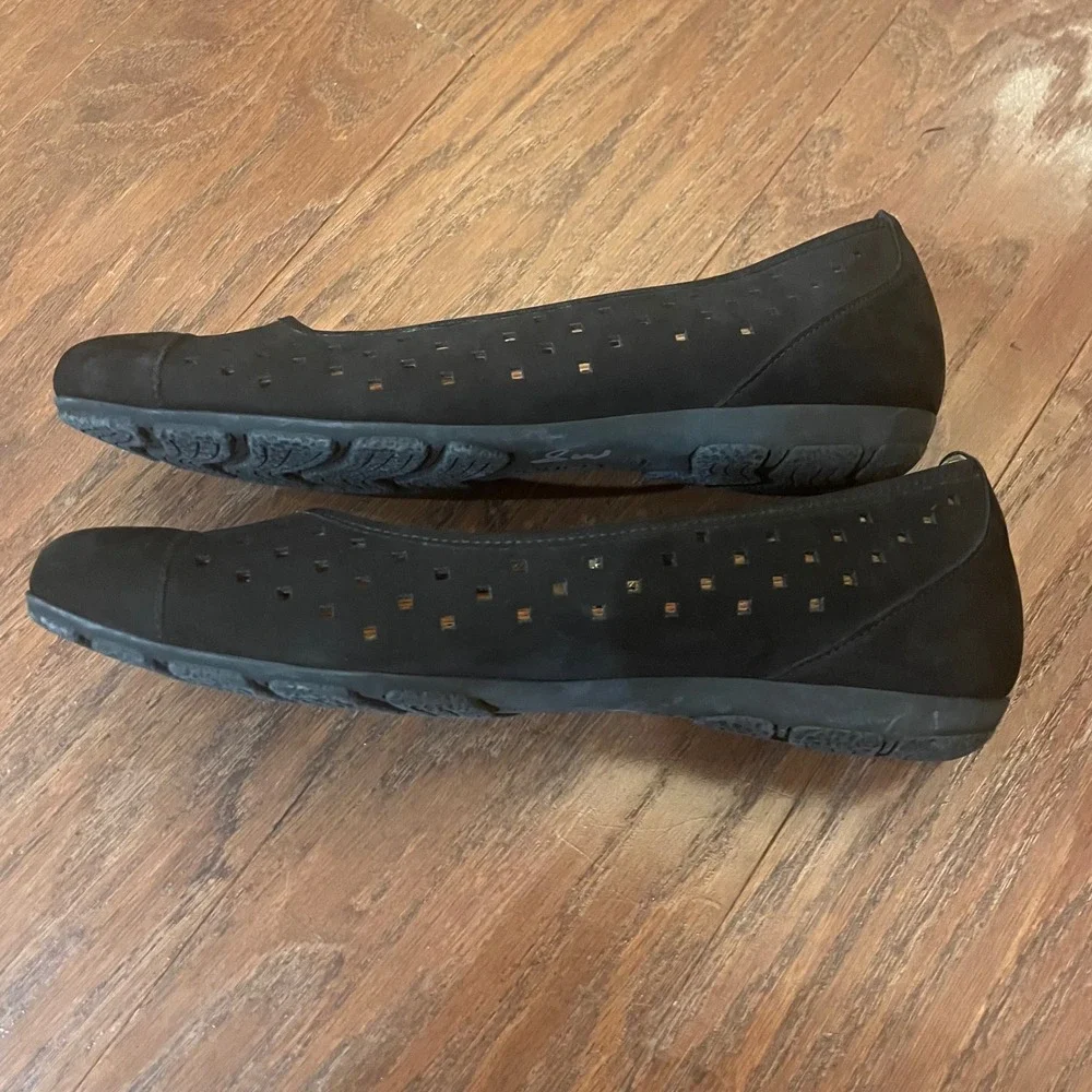 Gabor Hovercraft Flats Womens Black Perforated Suede Slip On Size 7